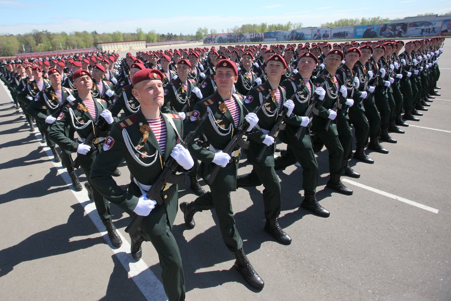 Порядка 13 тыс. пехотинцев примут участие в параде 9 мая