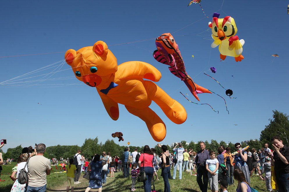В Москве прошел фестиваль воздушных змеев «Пестрое небо»
