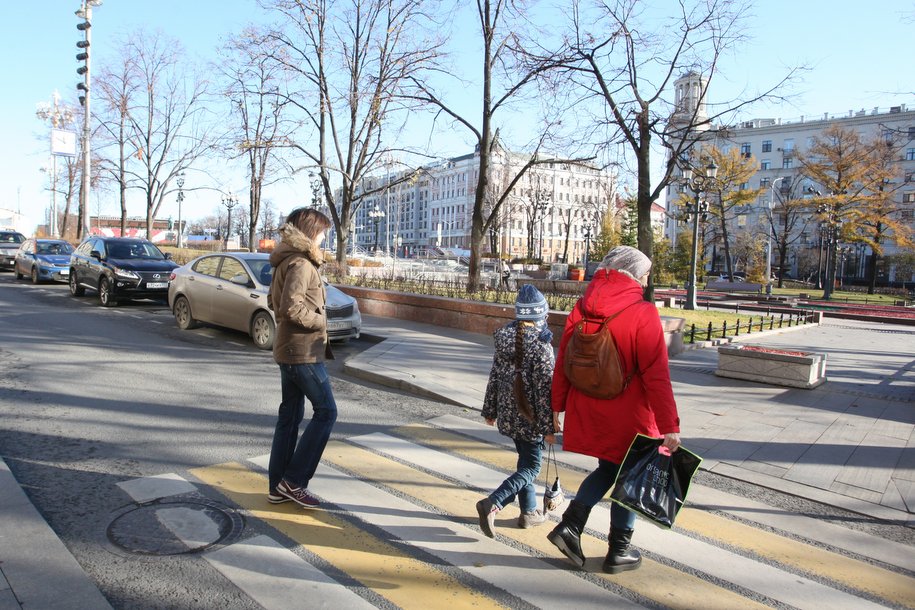 В чем ходят в москве сейчас по погоде женщины фото