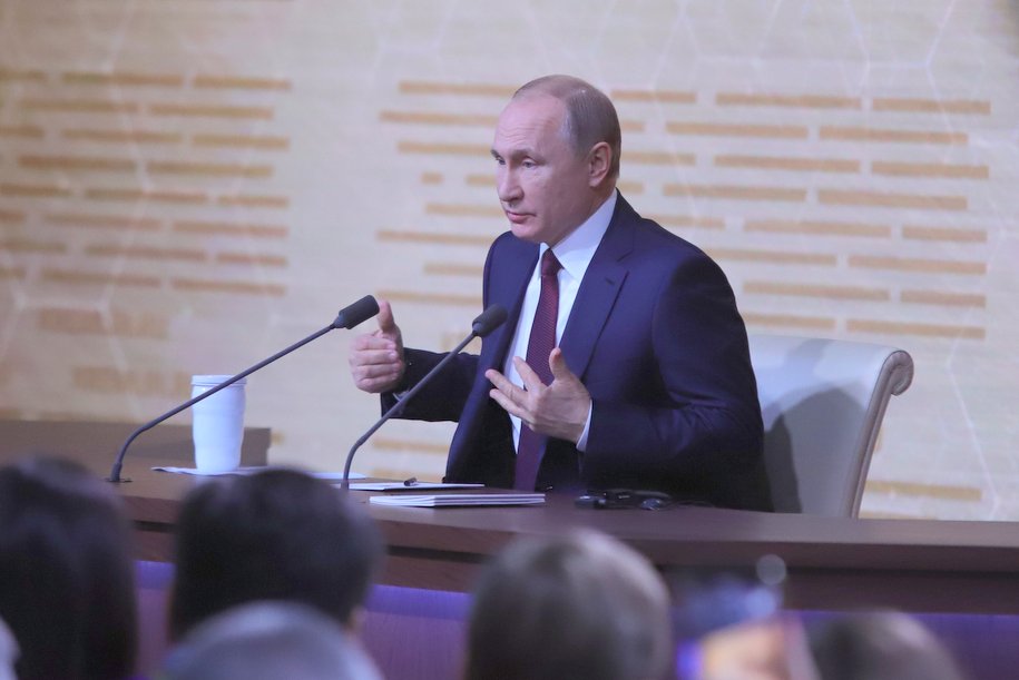 Владимир Путин продлил нерабочие дни до 30 апреля