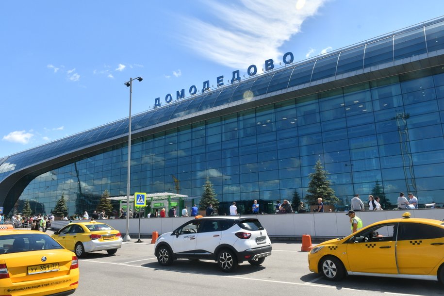 Домодедово обслужил 2,7 млн пассажиров в июле