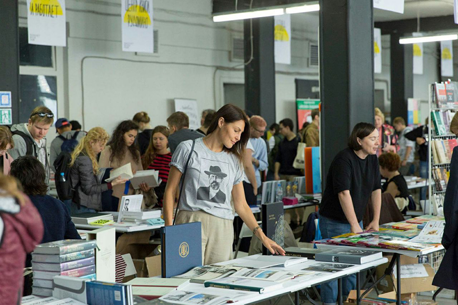 Открылась книжная ярмарка Rassvet Book Fair 2022