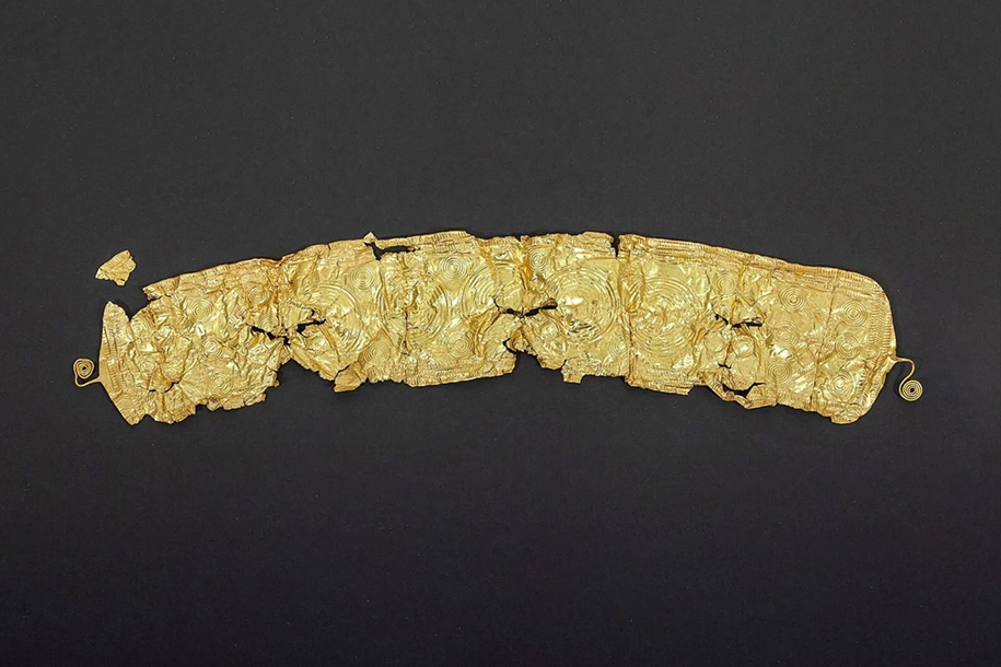 На свекольном поле найден золотой пояс бронзового века