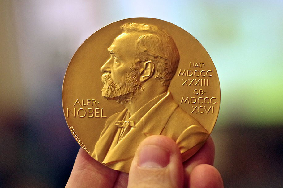Вручены Нобелевские премии по химии, физике и медицине