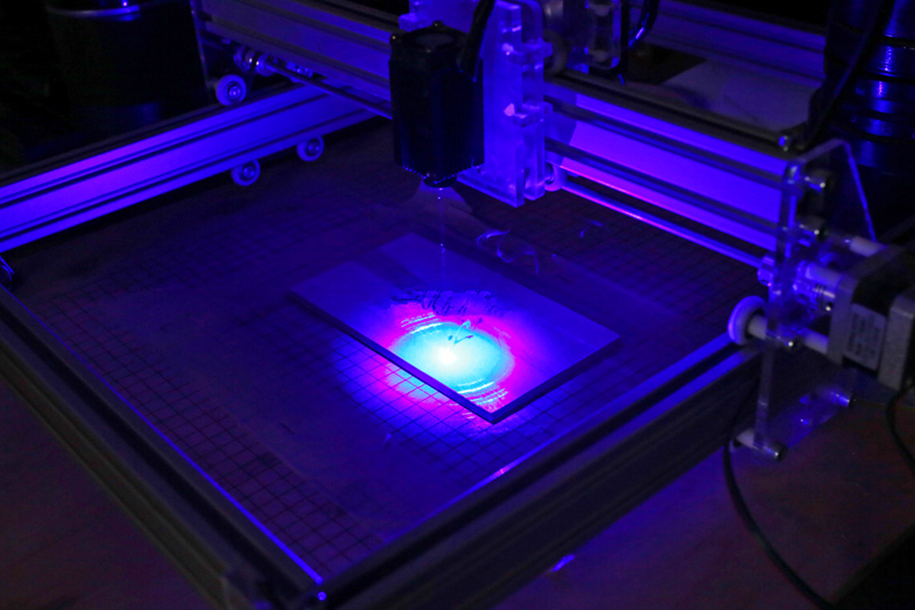 Московская компания создала установку для лазерной маркировки микроэлектроники