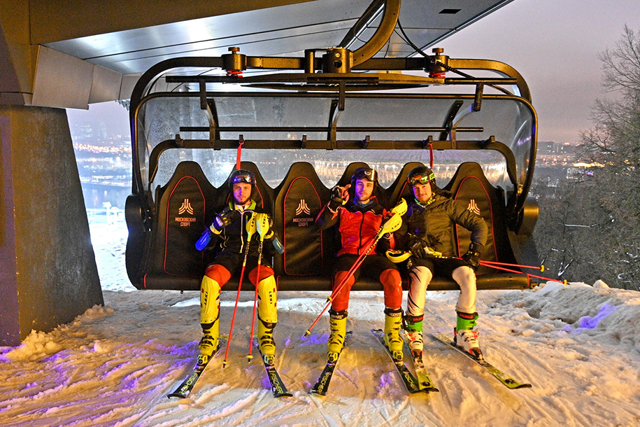 На Воробьёвых горах открыли эскалаторную галерею и горнолыжный комплекс