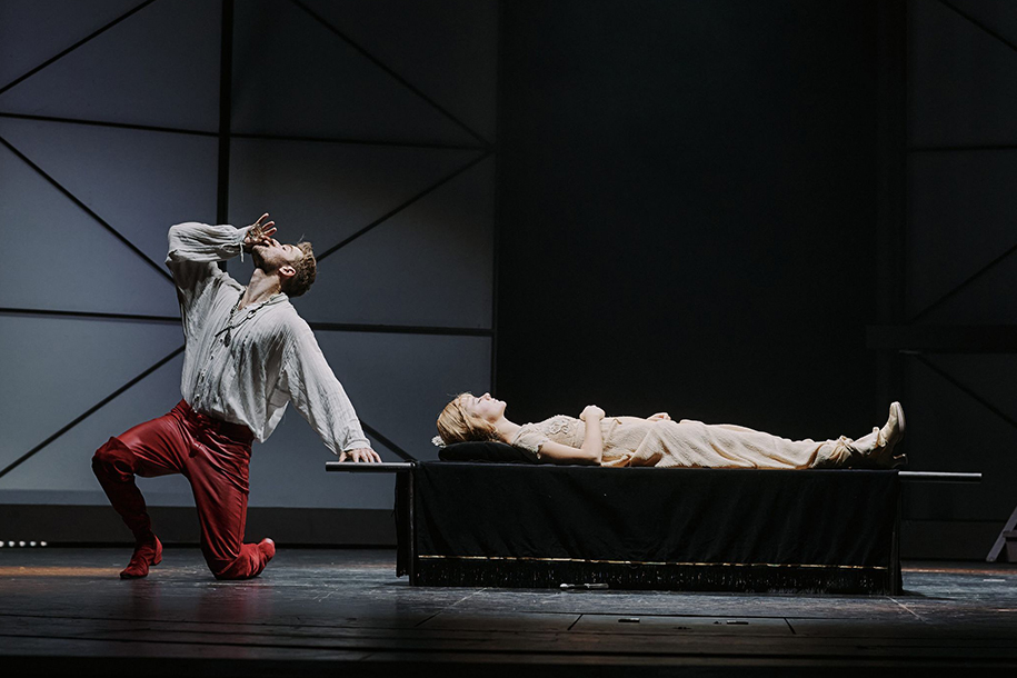 Пьесу “Влюблённый Шекспир” поставят в Театре имени Пушкина