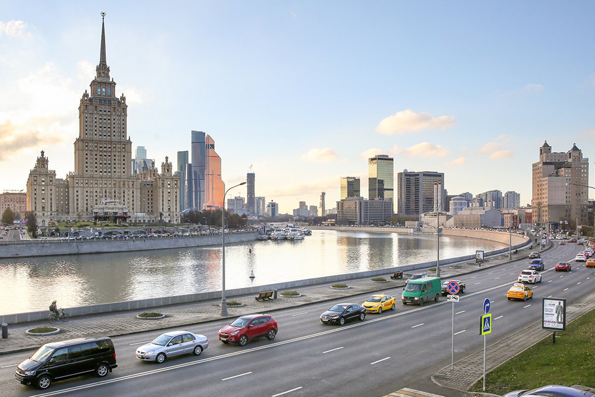 В Москве ремонтируют Краснопресненскую и Воробьевскую набережные