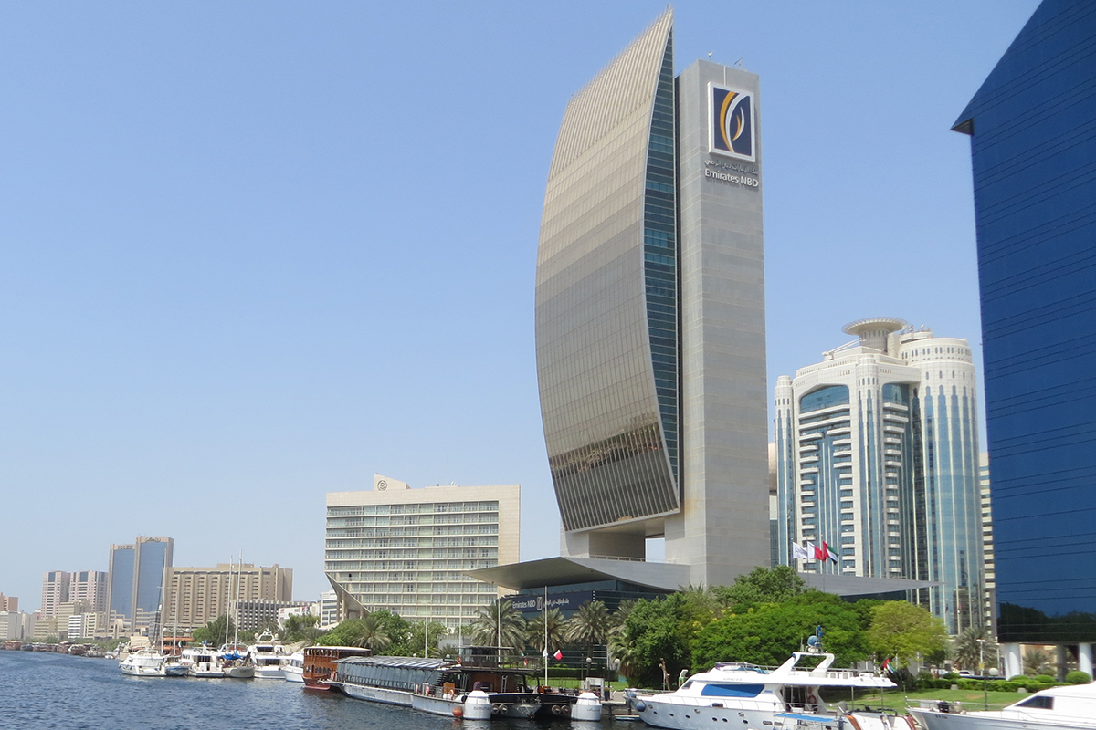 Дубайский банк стал блокировать инвестсчета россиян