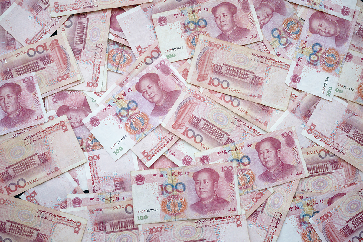 Российские банки сообщили о проблемах с переводами в юанях в ЕС и США