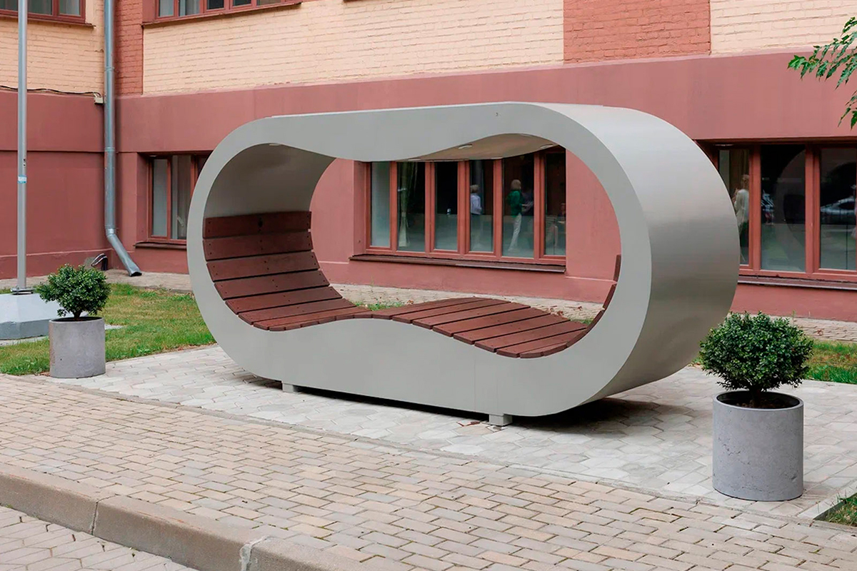 В Москве тестируют умные скамейки и кашпо