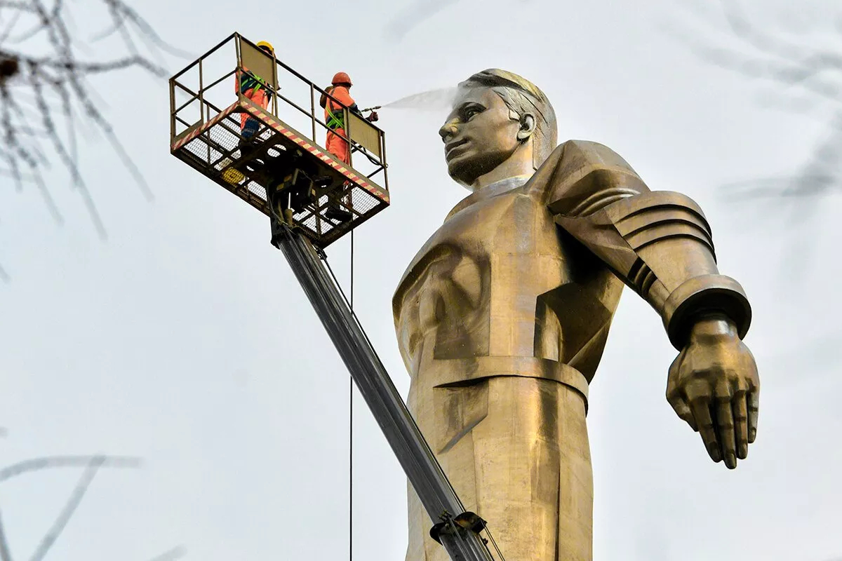 Более тысячи памятников Москвы промоют накануне зимы