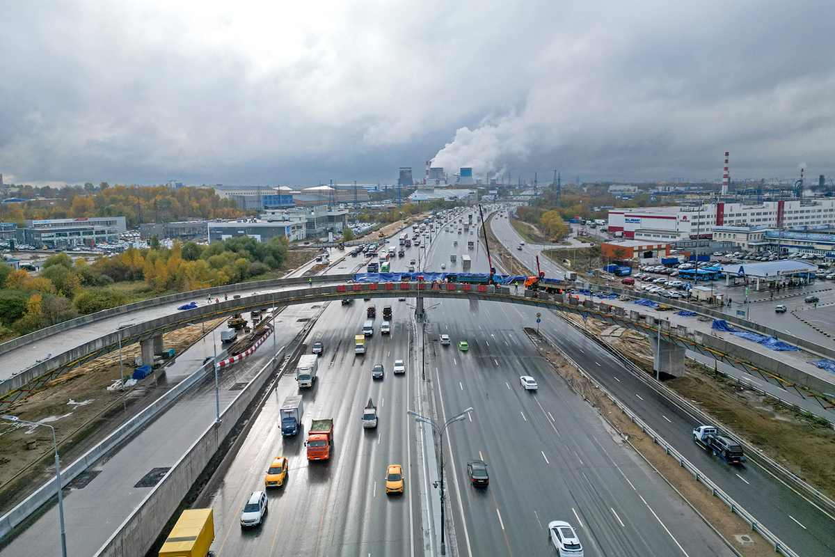 Собянин рассказал о ходе реконструкции МКАД и развитии дорожной инфраструктуры в Мневниковской пойме