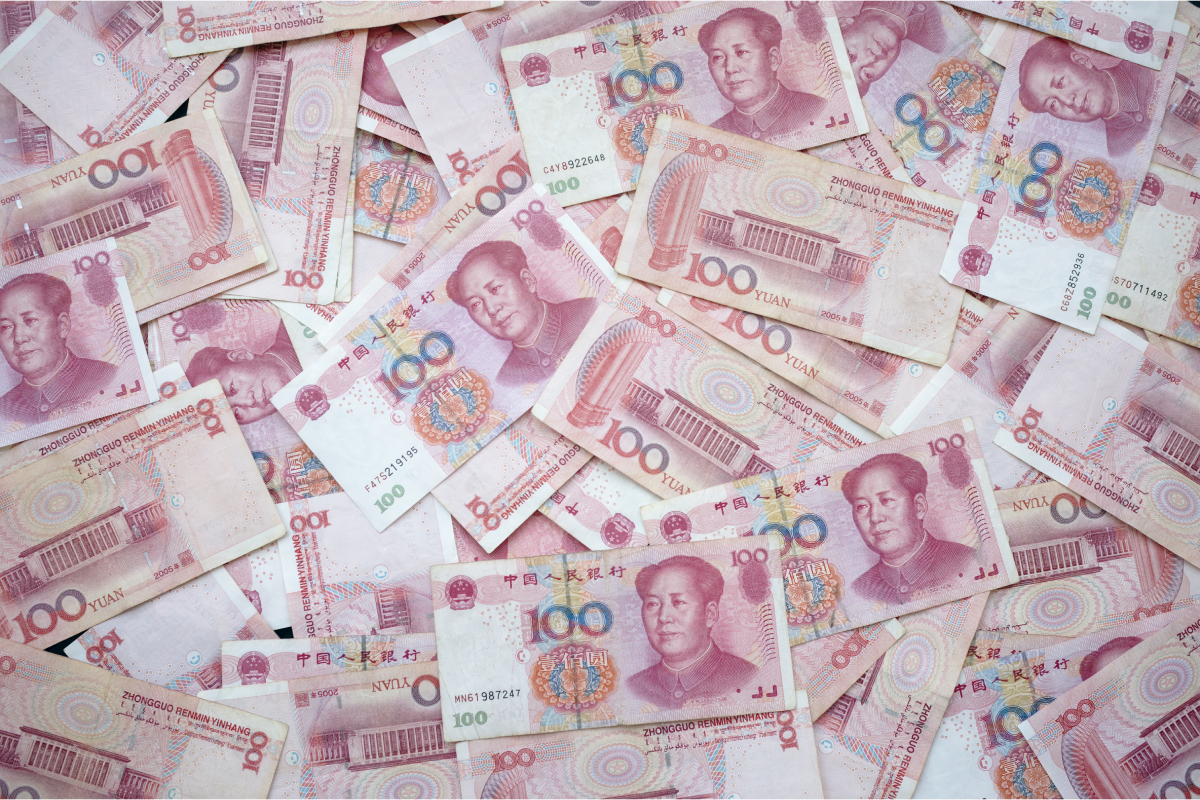 Объем сделок с юанем обновил максимум