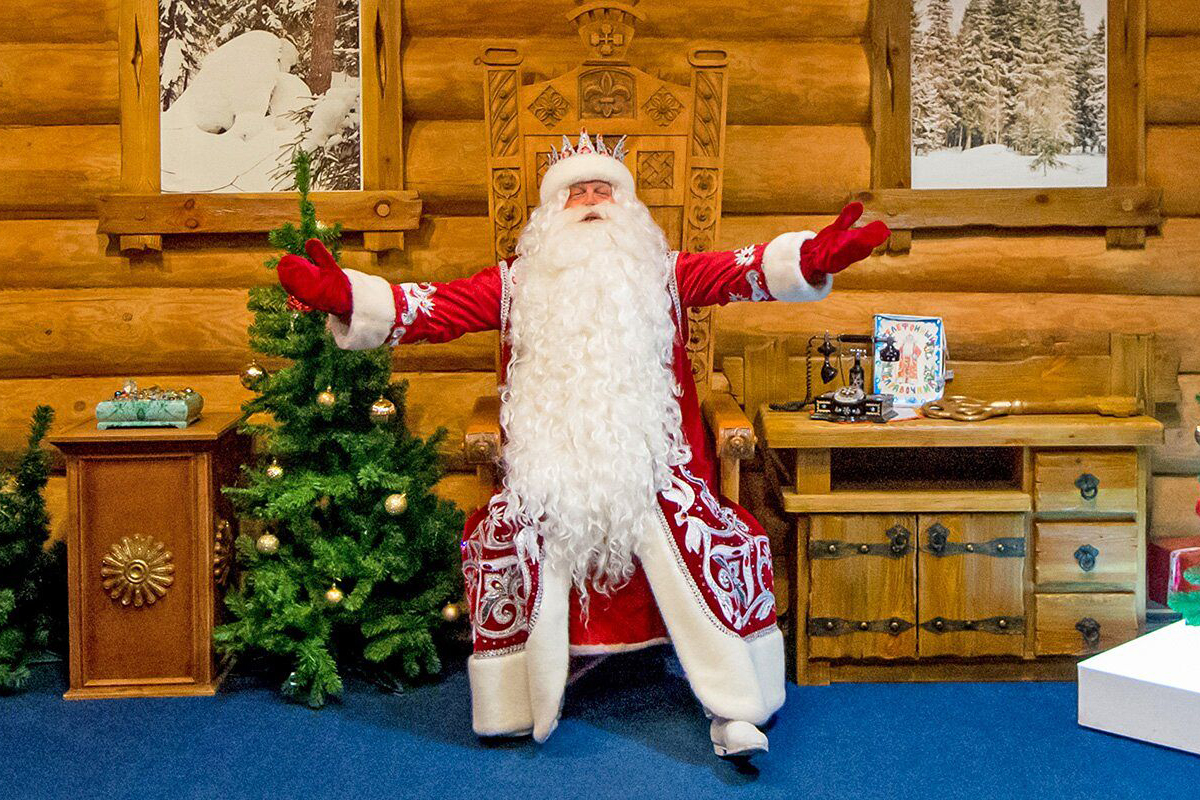 Москвичей пригласили на празднование дня рождения Деда Мороза