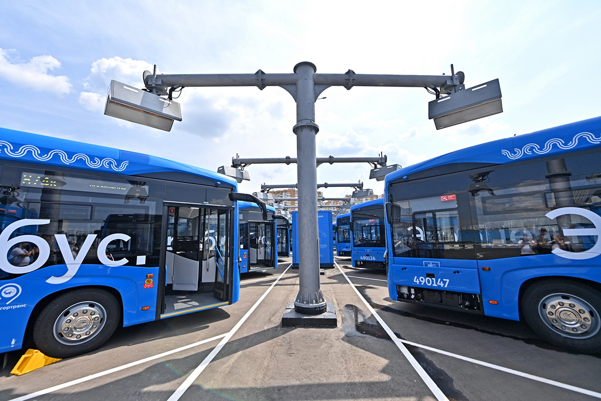 Электробусы начнут курсировать по четырем новым маршрутам в Москве