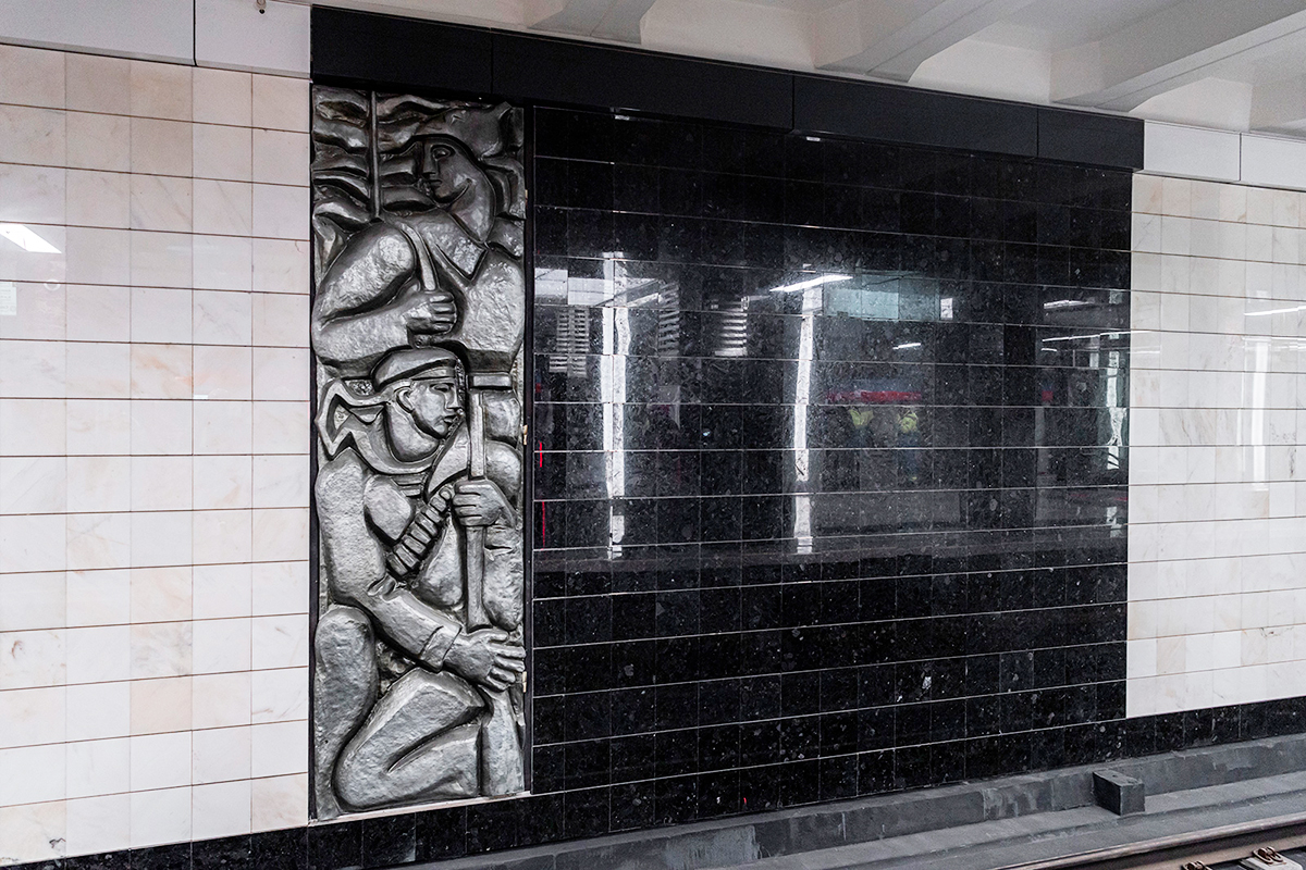 Андрей Бочкарёв: При создании БКЛ метро отреставрировано 16 уникальных декоративных элементов