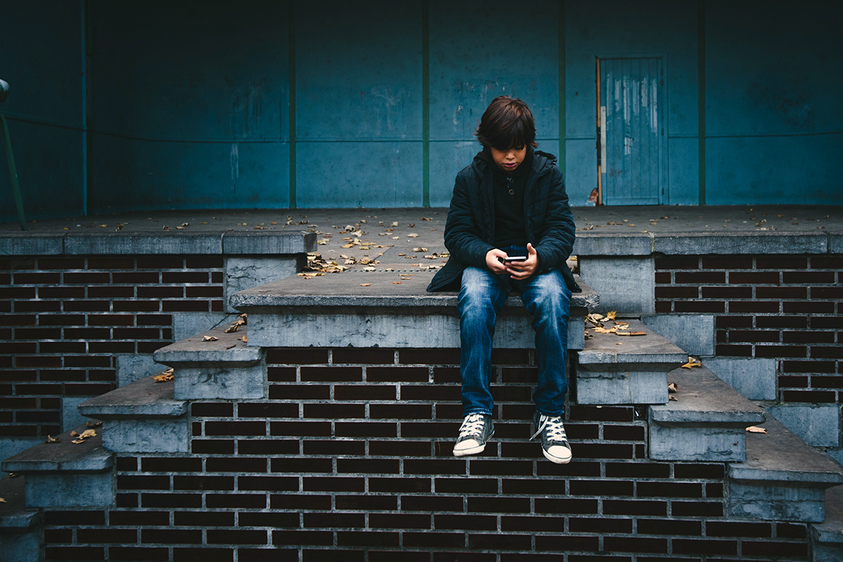 Злоупотребление смартфонами приводит подростков к ментальным расстройствам