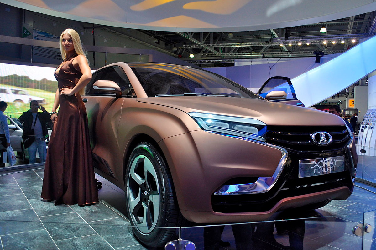 В 2023 году в РФ продажи новых автомобилей выросли на 69 %