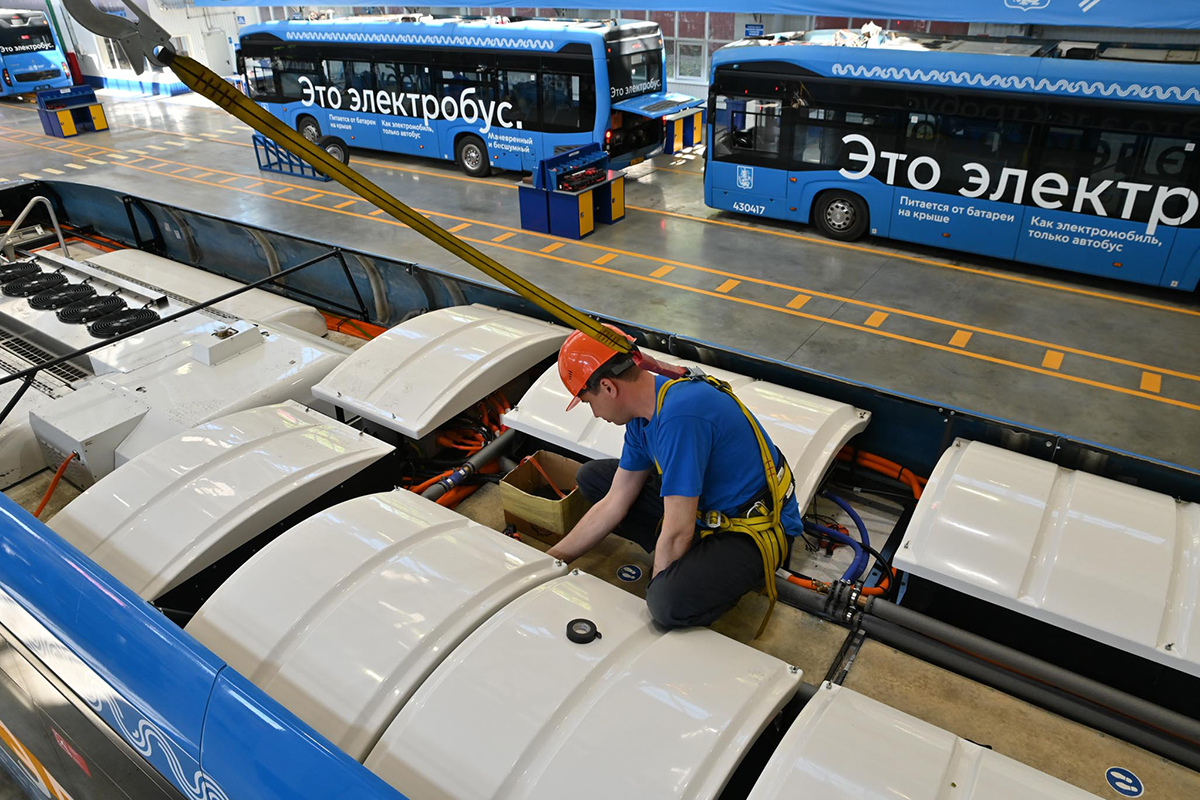 Московский завод стал лидером по производству электробусов — Собянин