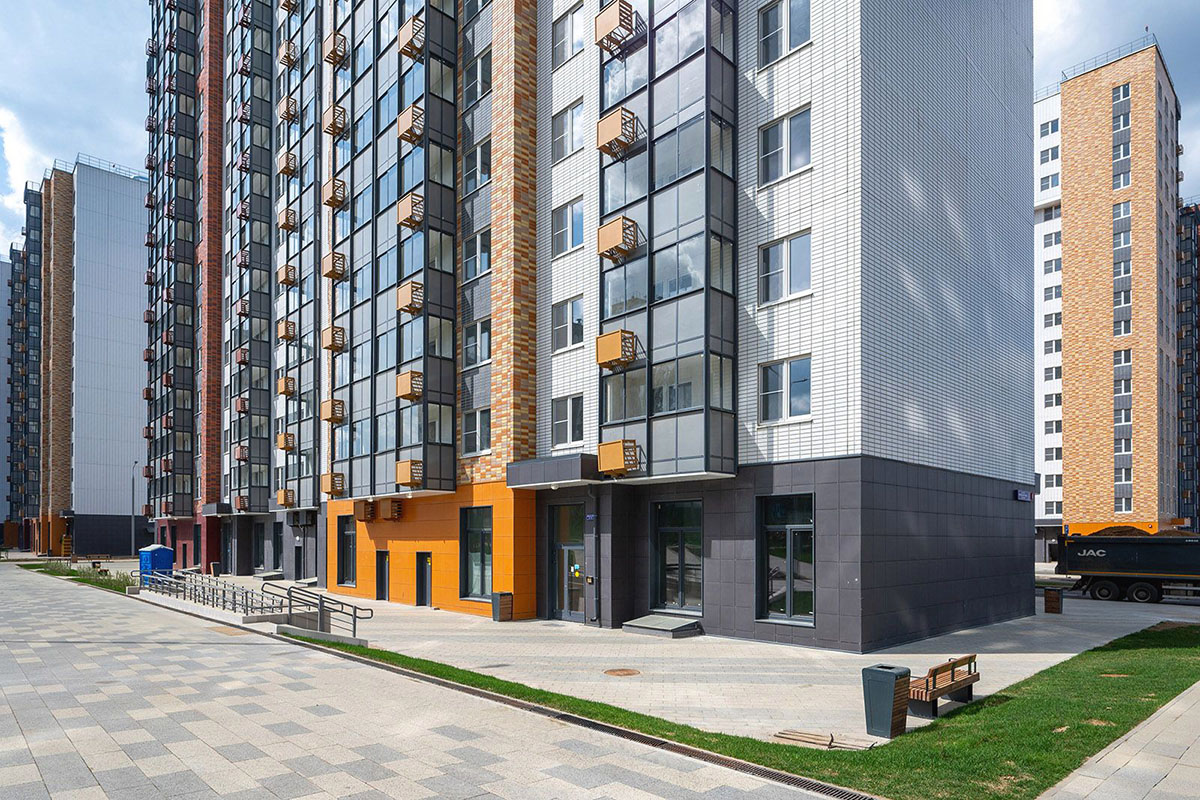 Около 8,7 тыс. жителей ТиНАО получили новое жилье по реновации — Мэр Москвы