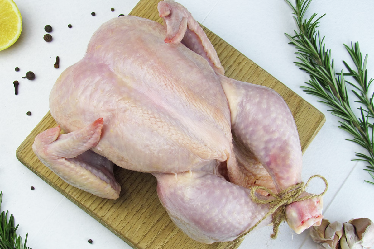 Беспошлинный импорт пока не смог снизить российские цены на курятину