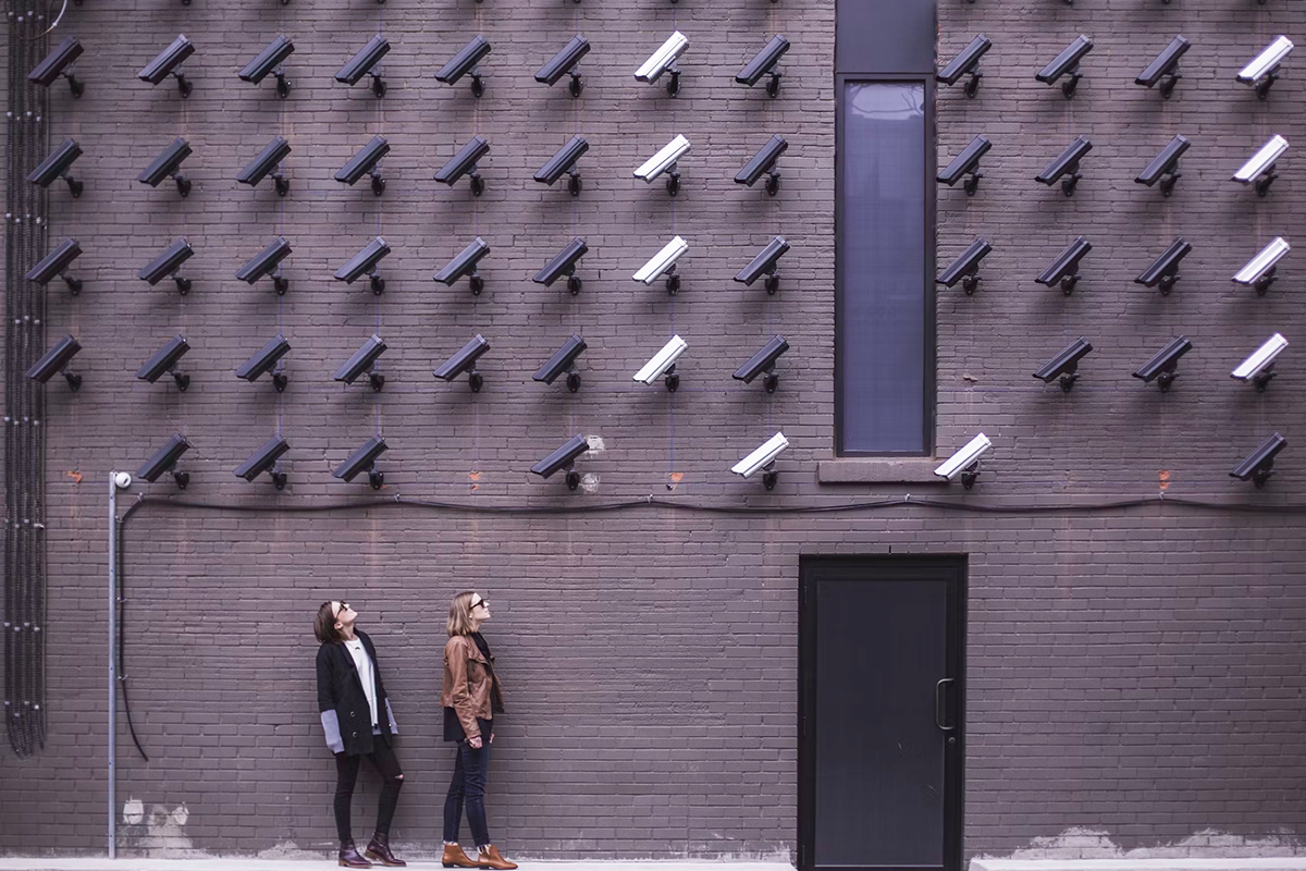 Apple и Google борются за приватность: пользователи будут защищены от слежки через Bluetooth-трекеры