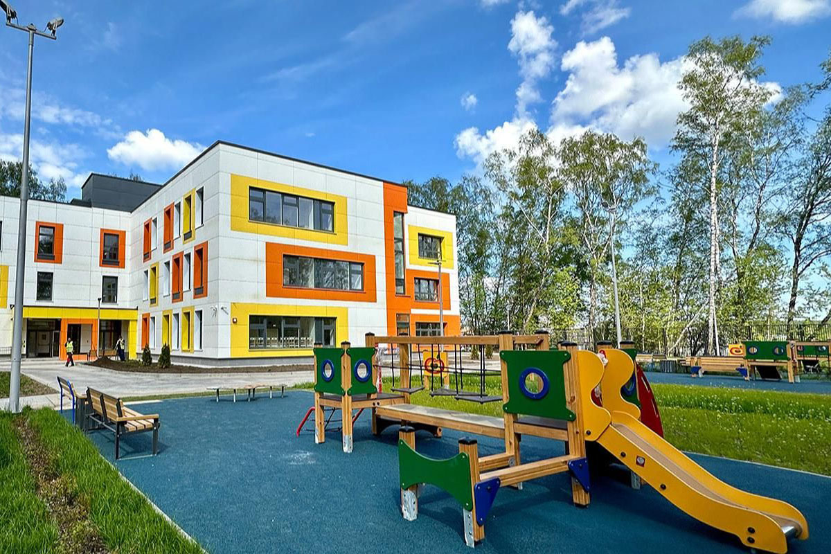 Школы, детские сады и спорткомплексы: какие социальные объекты построили инвесторы с начала года