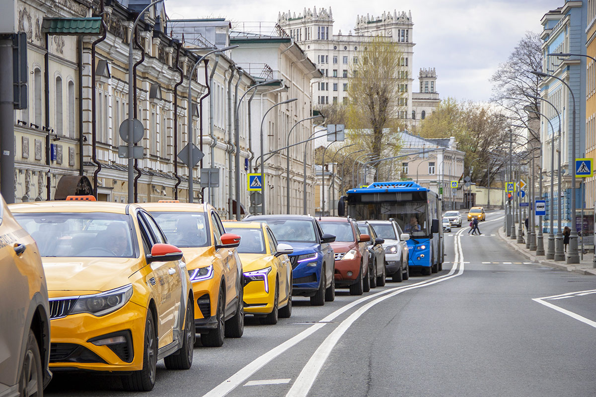 Россияне переходят с такси на каршеринг
