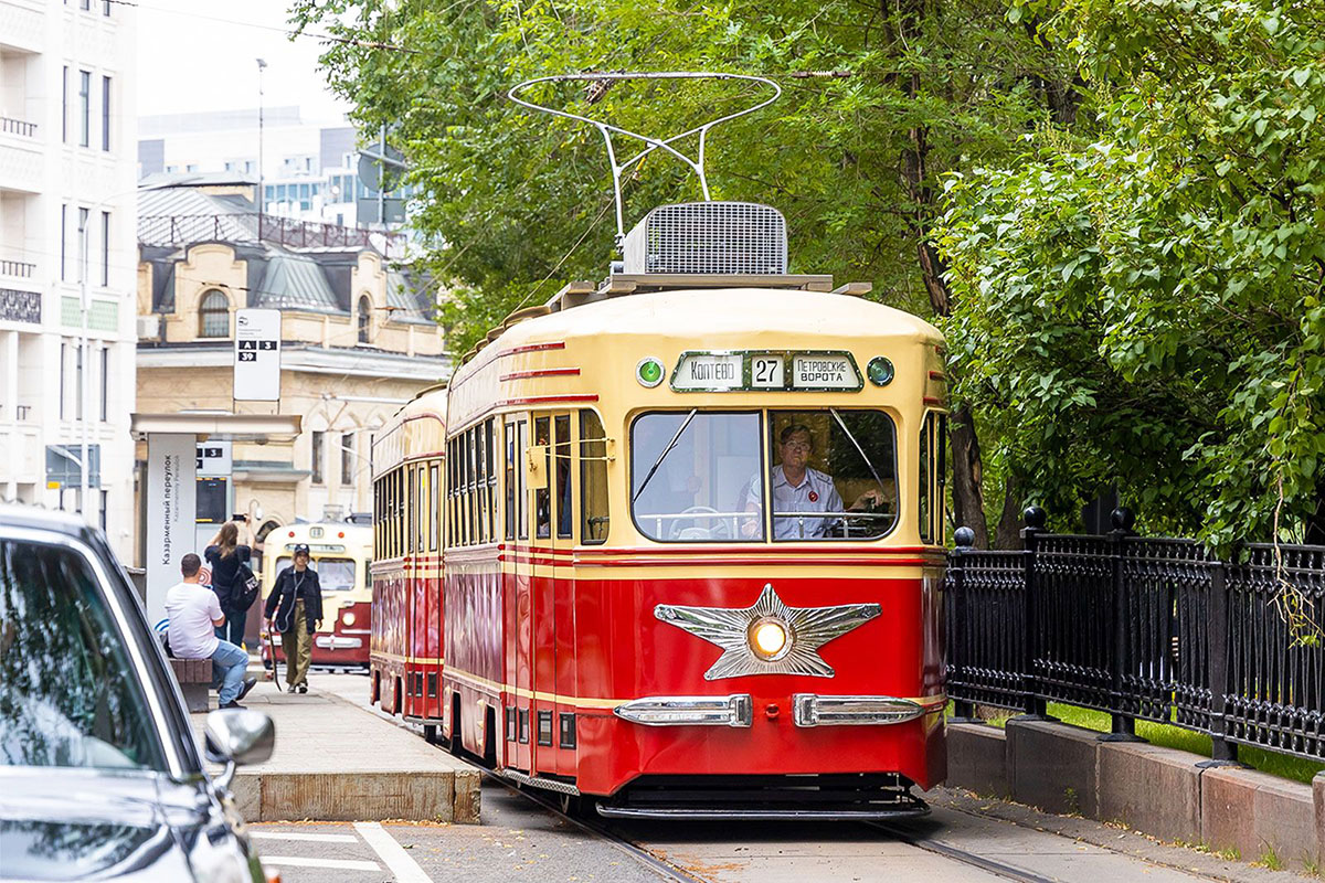 В День московского транспорта пройдет парад трамваев и ретроавтомобилей