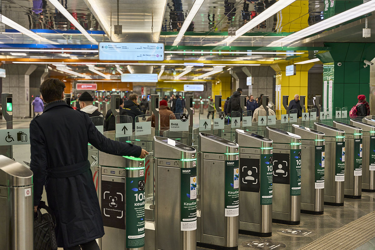 Бесконтактная оплата в метро и МЦК бьет рекорды: 29,1 млн транзакций в августе