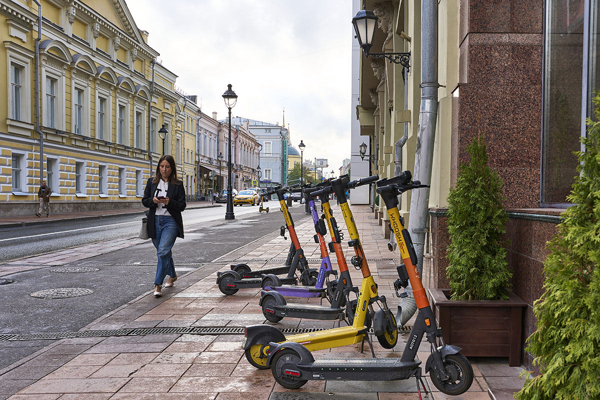 Поездки на Whoosh: москвичи смогут расплачиваться картой «Тройка»